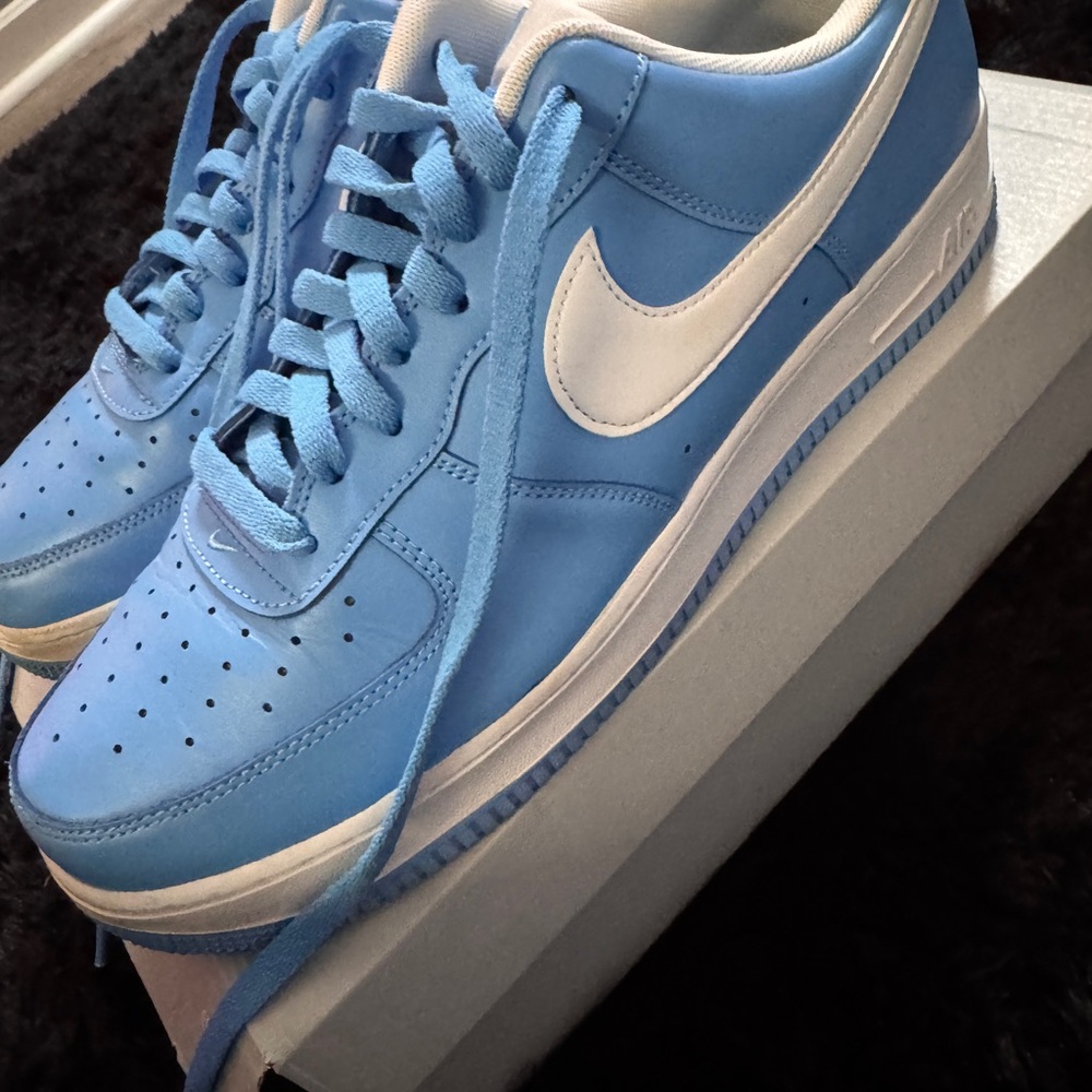 Nike Air Force 1 Low - Light Blue with White Swoosh Mens 13 - Worn 1 time